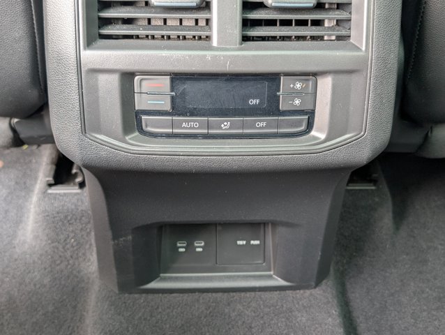 Vehicle image 15 of 30