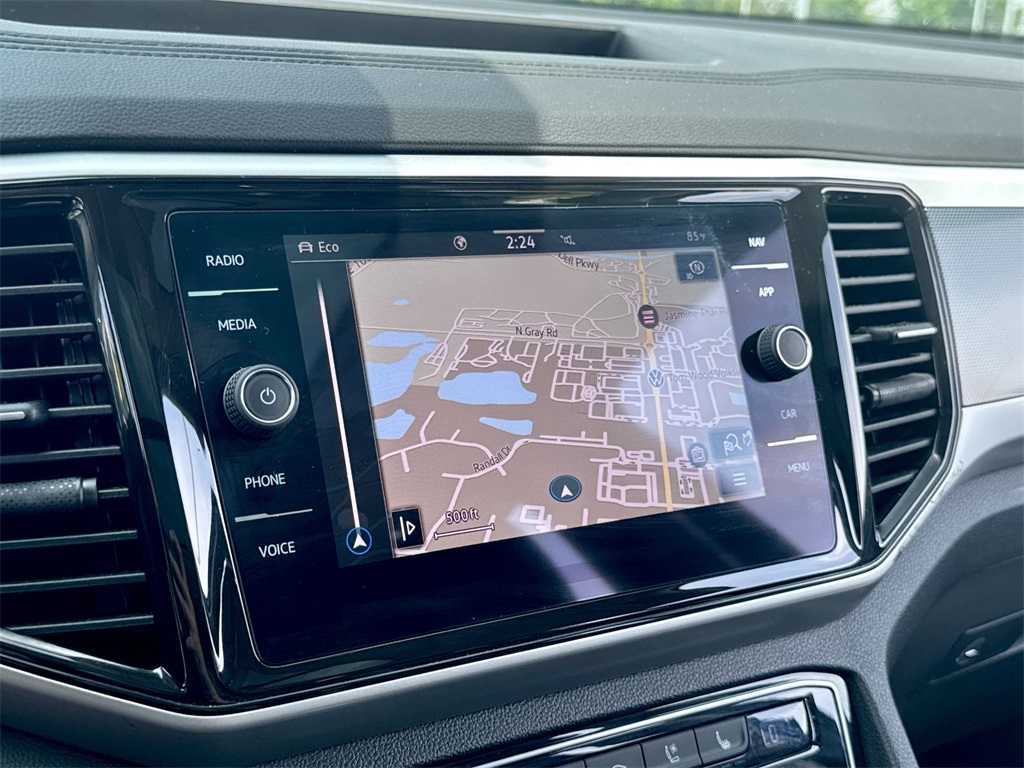 2023 Volkswagen Atlas 3.6L V6 SEL Premium R-Line Image 24 of 33