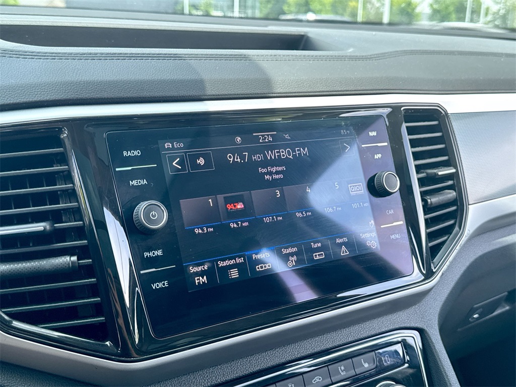 2023 Volkswagen Atlas 3.6L V6 SEL Premium R-Line Image 22 of 33