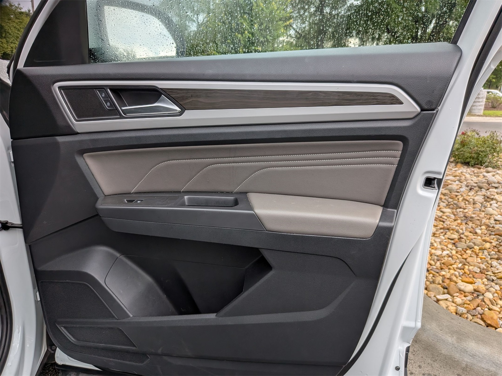 2023 Volkswagen Atlas 3.6L V6 SE Technology Image 41 of 42