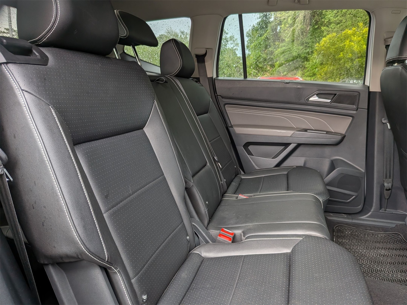2023 Volkswagen Atlas 3.6L V6 SE Technology Image 15 of 42