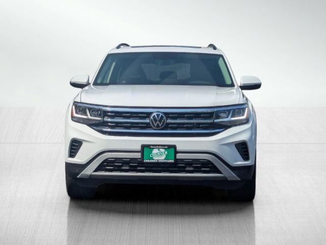 2023 Volkswagen Atlas 3.6L V6 SE Technology Image 2 of 45
