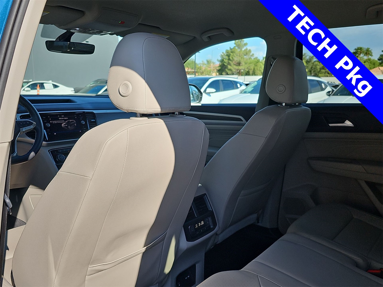 2023 Volkswagen Atlas 3.6L V6 SE Technology Image 15 of 27