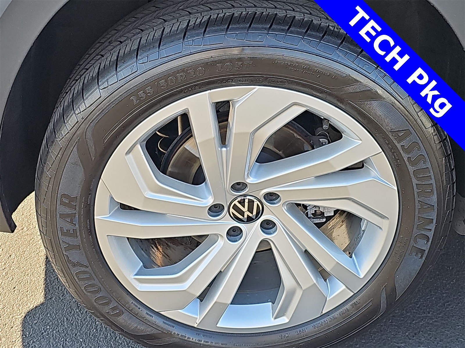 2023 Volkswagen Atlas 3.6L V6 SE Technology Image 11 of 27