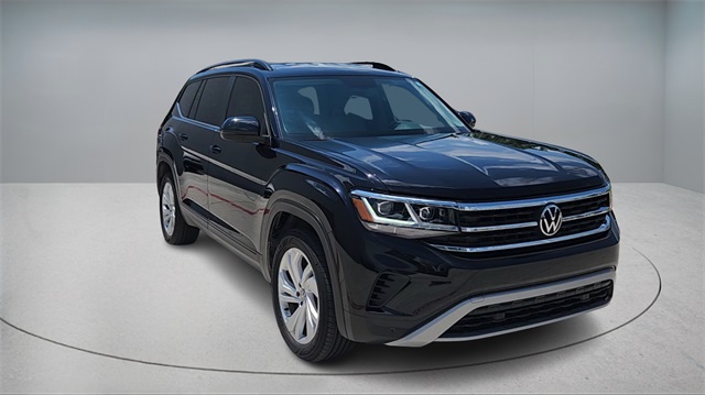 2023 Volkswagen Atlas 3.6L V6 SE Technology Image 3 of 34