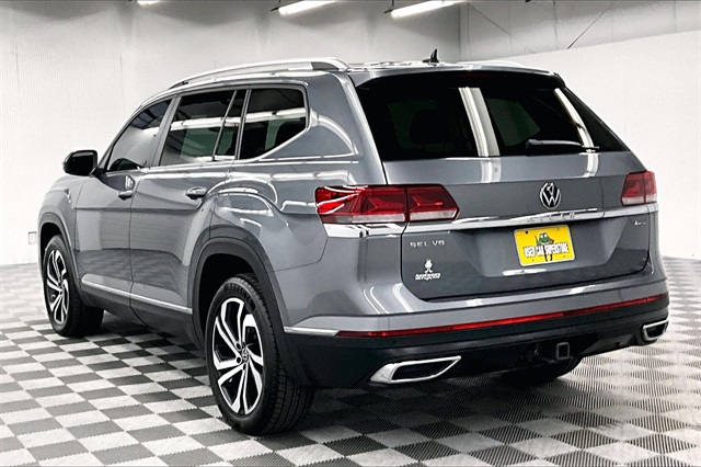 Vehicle image 6 of 38