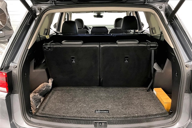 Vehicle image 8 of 38