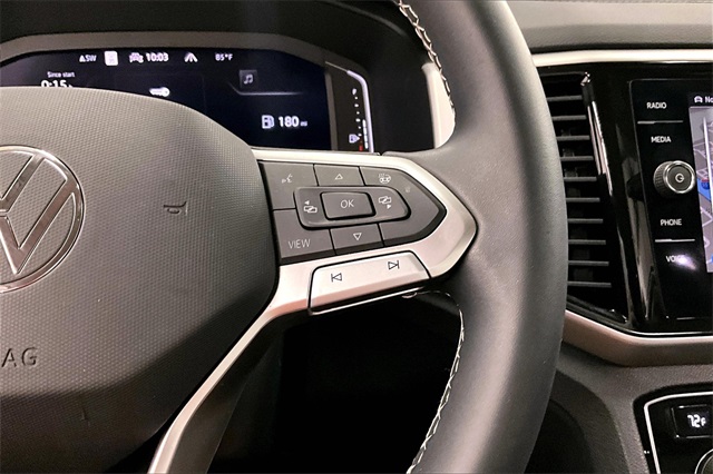 Vehicle image 20 of 38