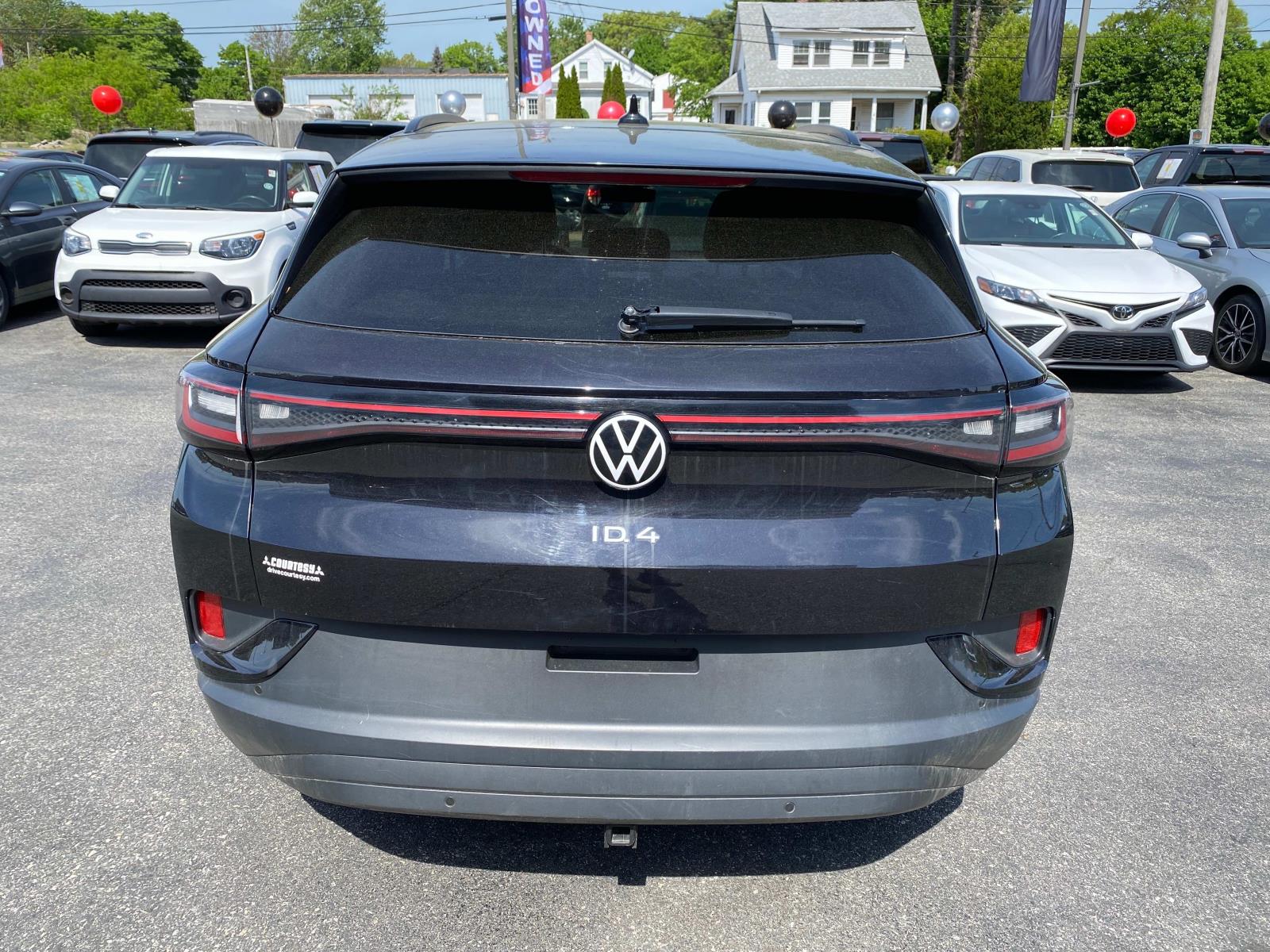 Vehicle image 5 of 23