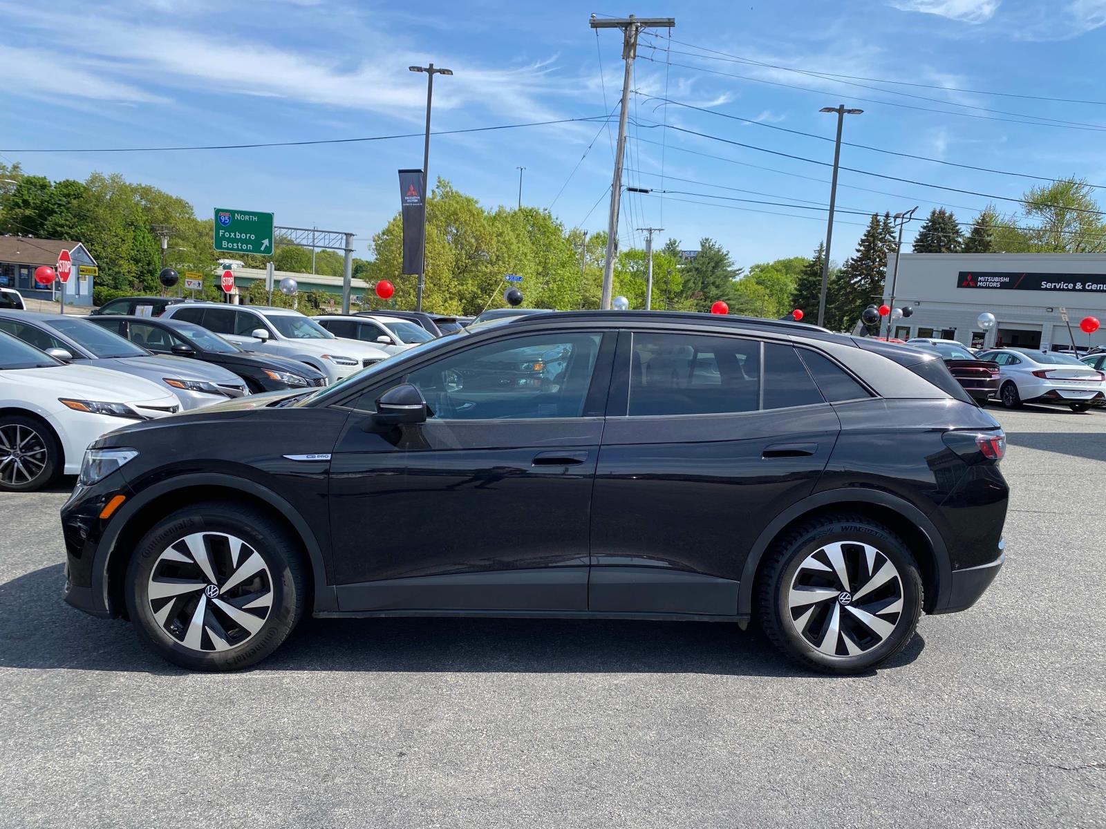 Vehicle image 7 of 23