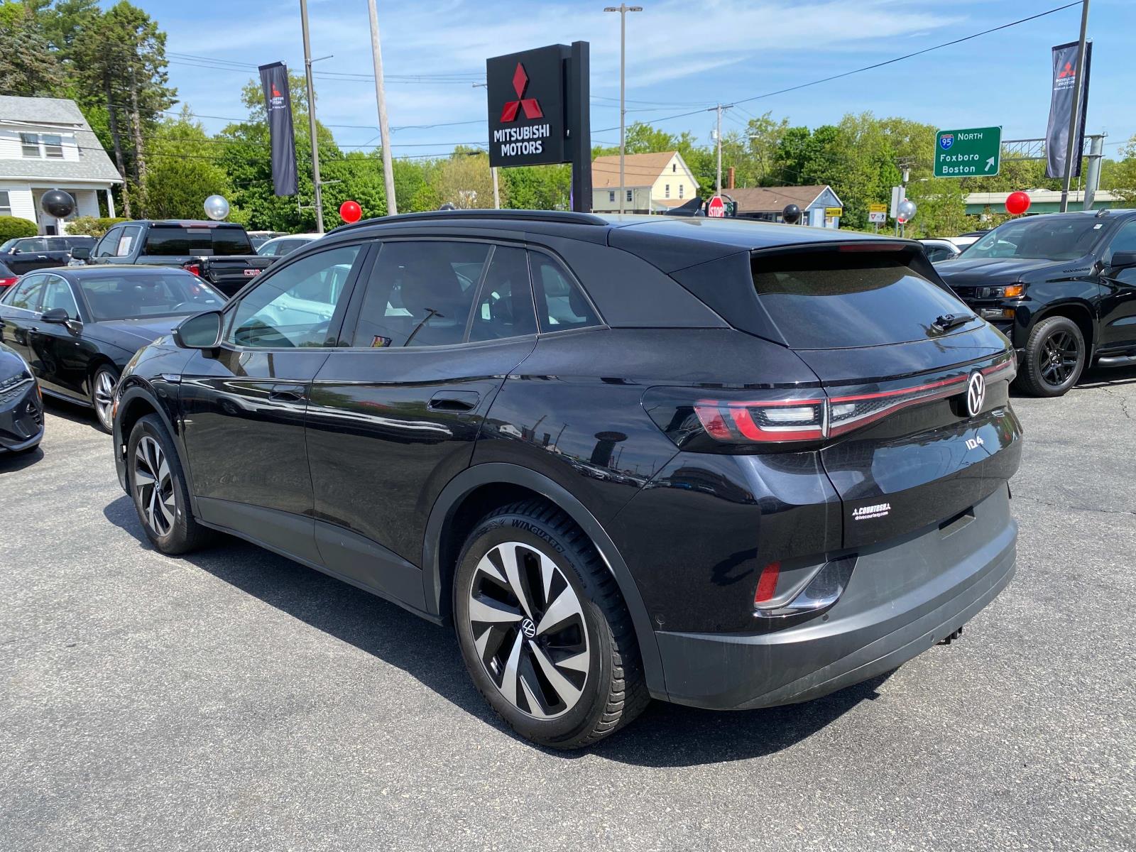 Vehicle image 6 of 23