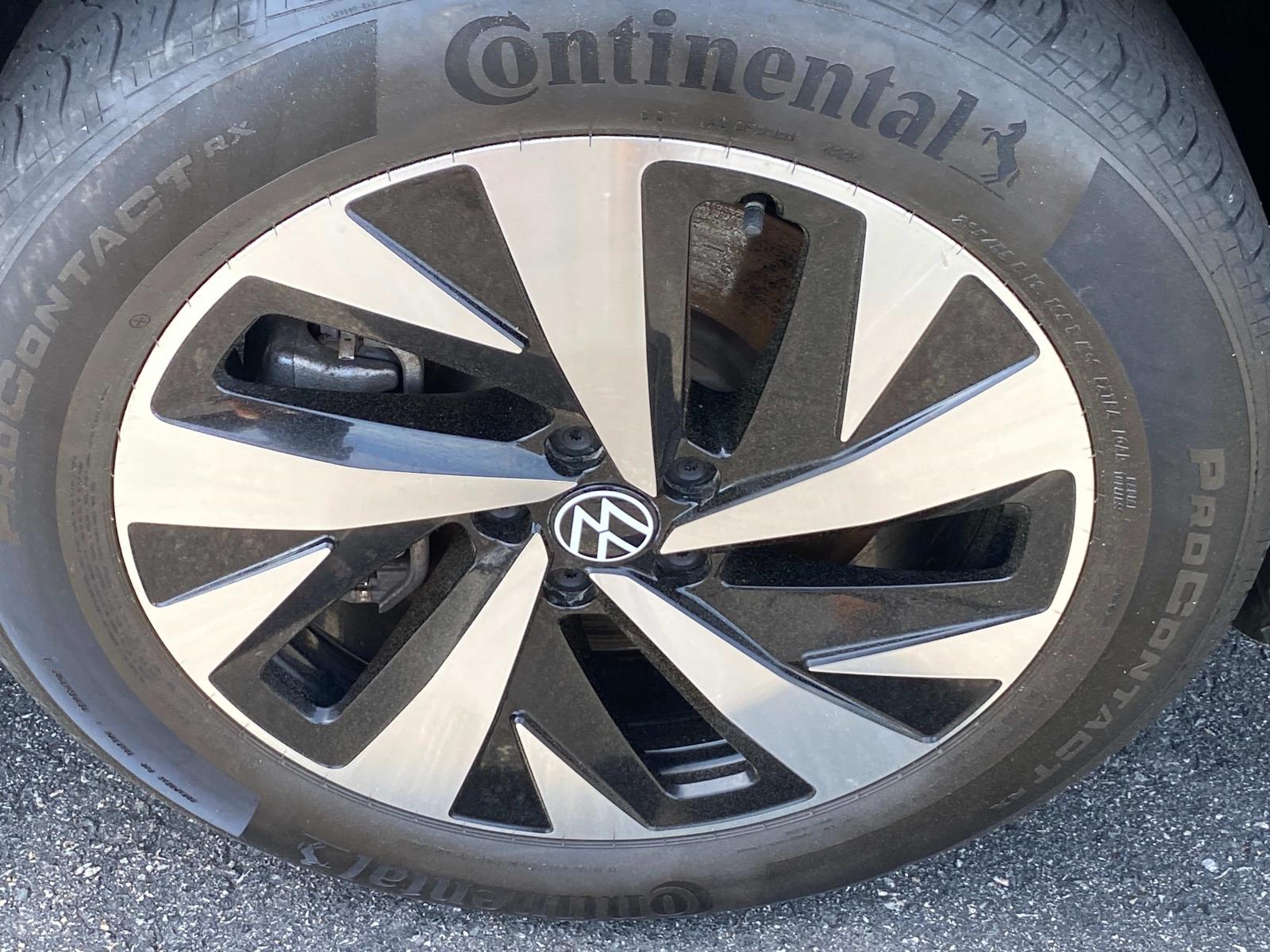Vehicle image 20 of 23