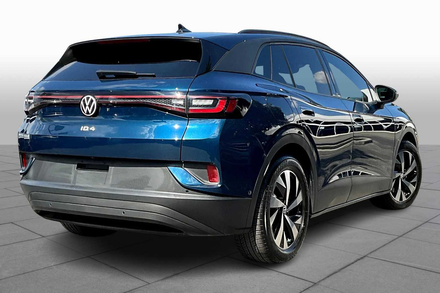 2023 Volkswagen ID.4 Pro Image 4 of 33