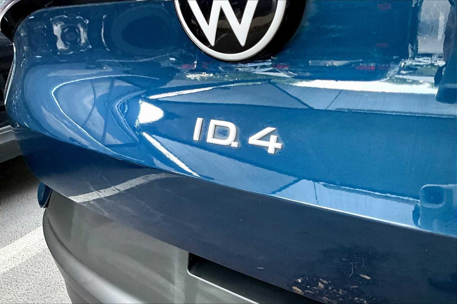 2023 Volkswagen ID.4 Pro Image 32 of 33