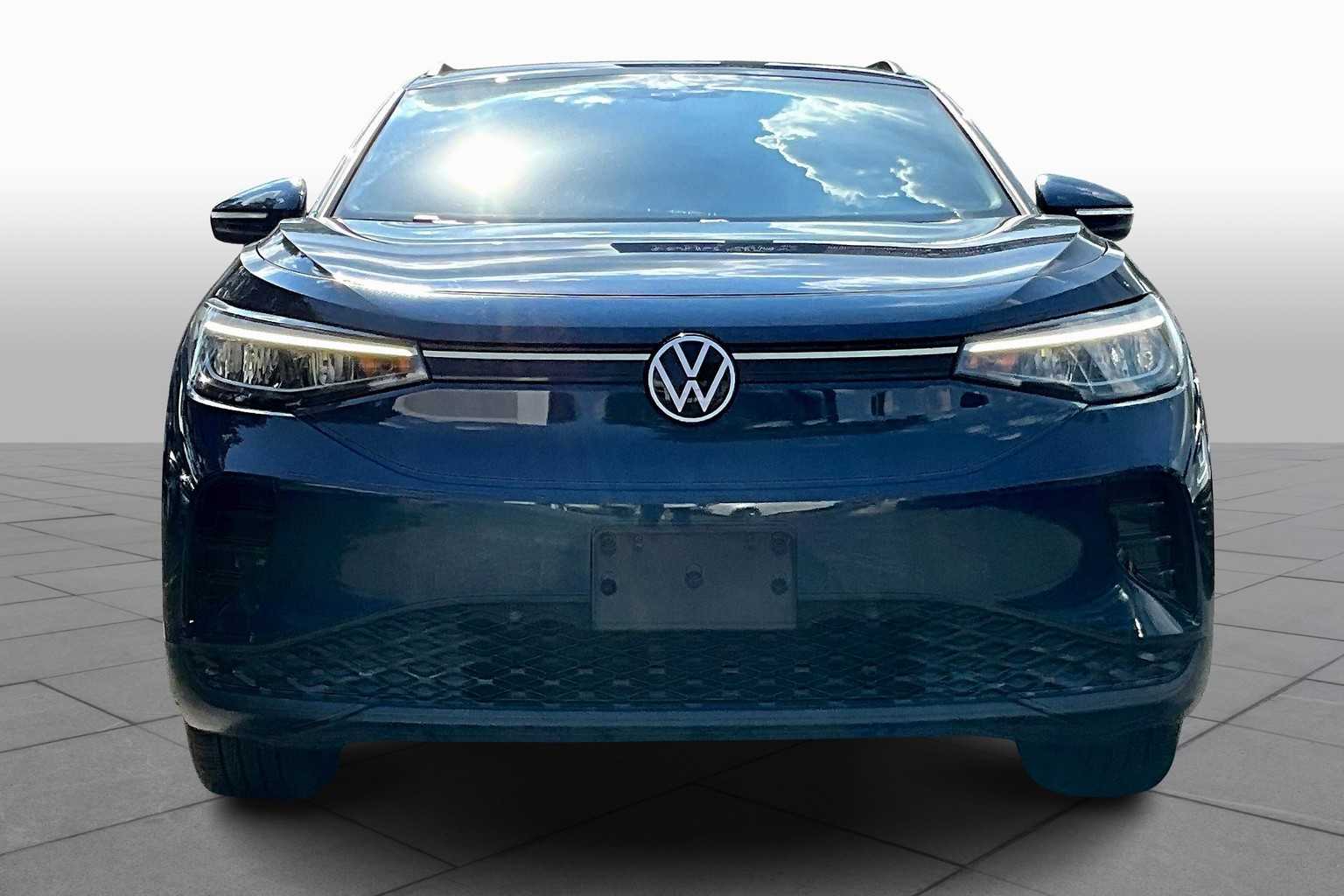 2023 Volkswagen ID.4 Pro Image 2 of 33