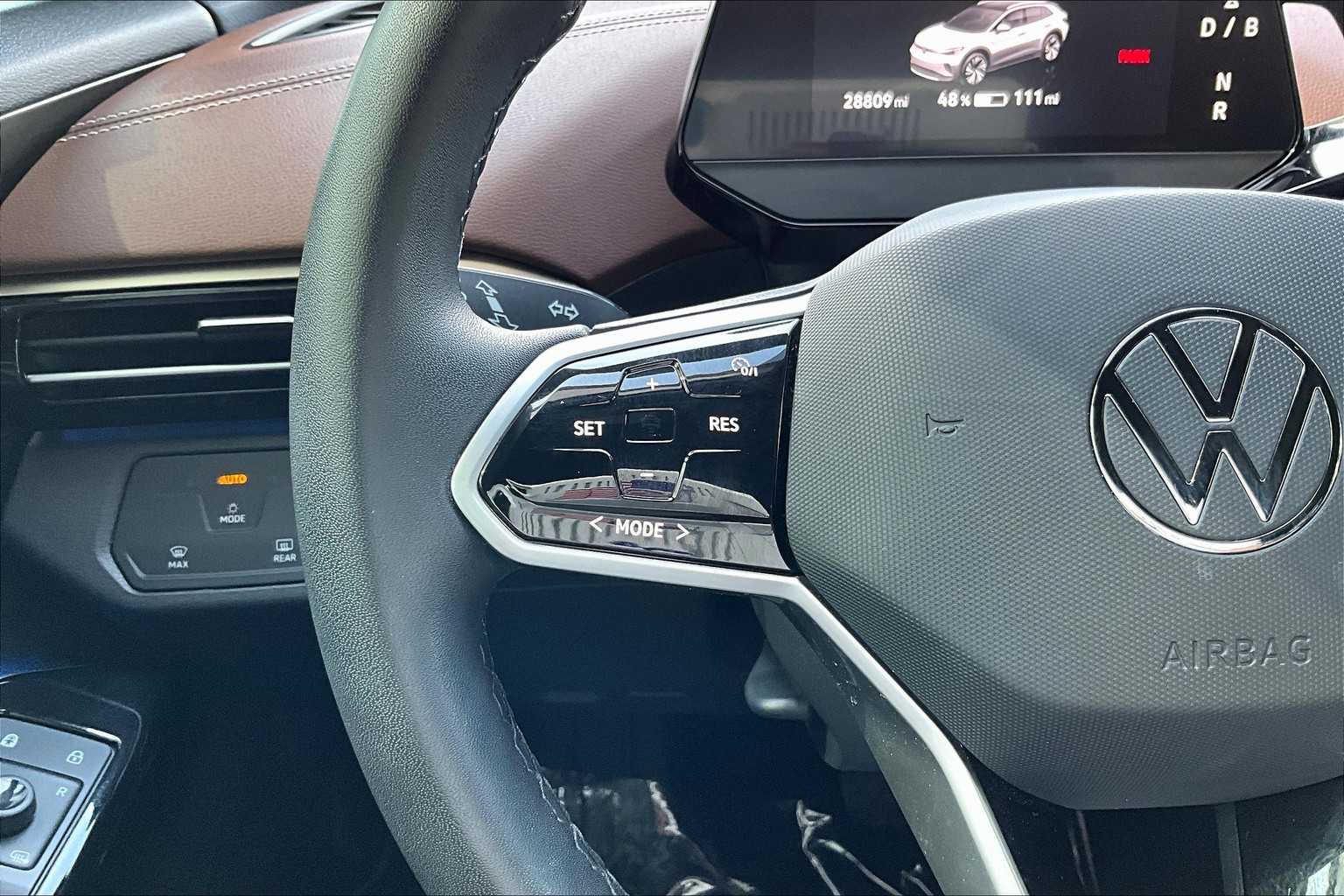 2023 Volkswagen ID.4 Pro Image 20 of 33