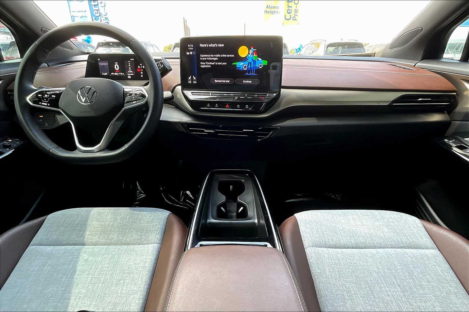 2023 Volkswagen ID.4 Pro Image 14 of 33