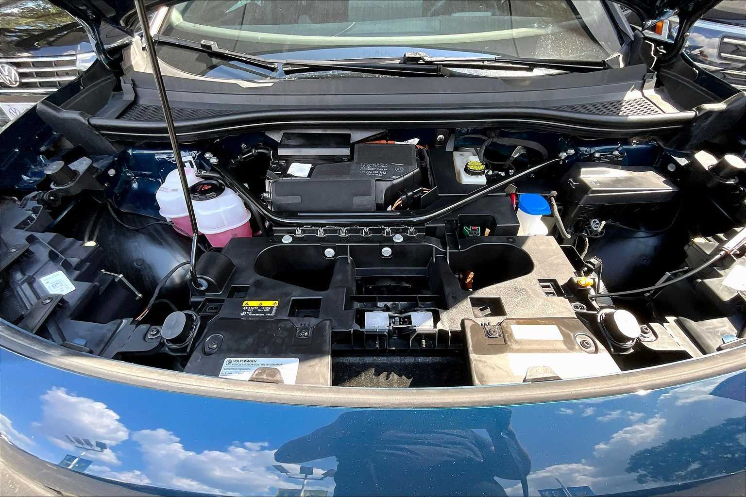 2023 Volkswagen ID.4 Pro Image 7 of 33