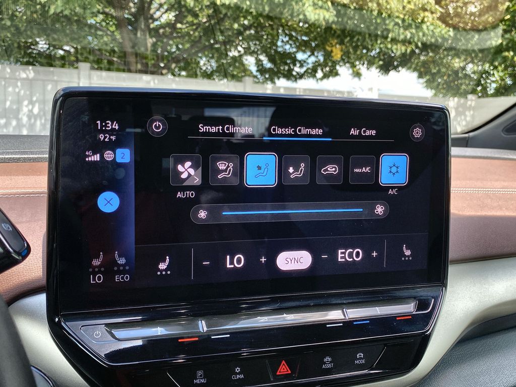 2023 Volkswagen ID.4 Pro Image 19 of 23