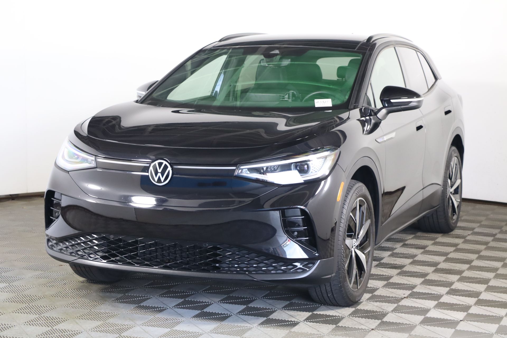 Vehicle image 2 of 45