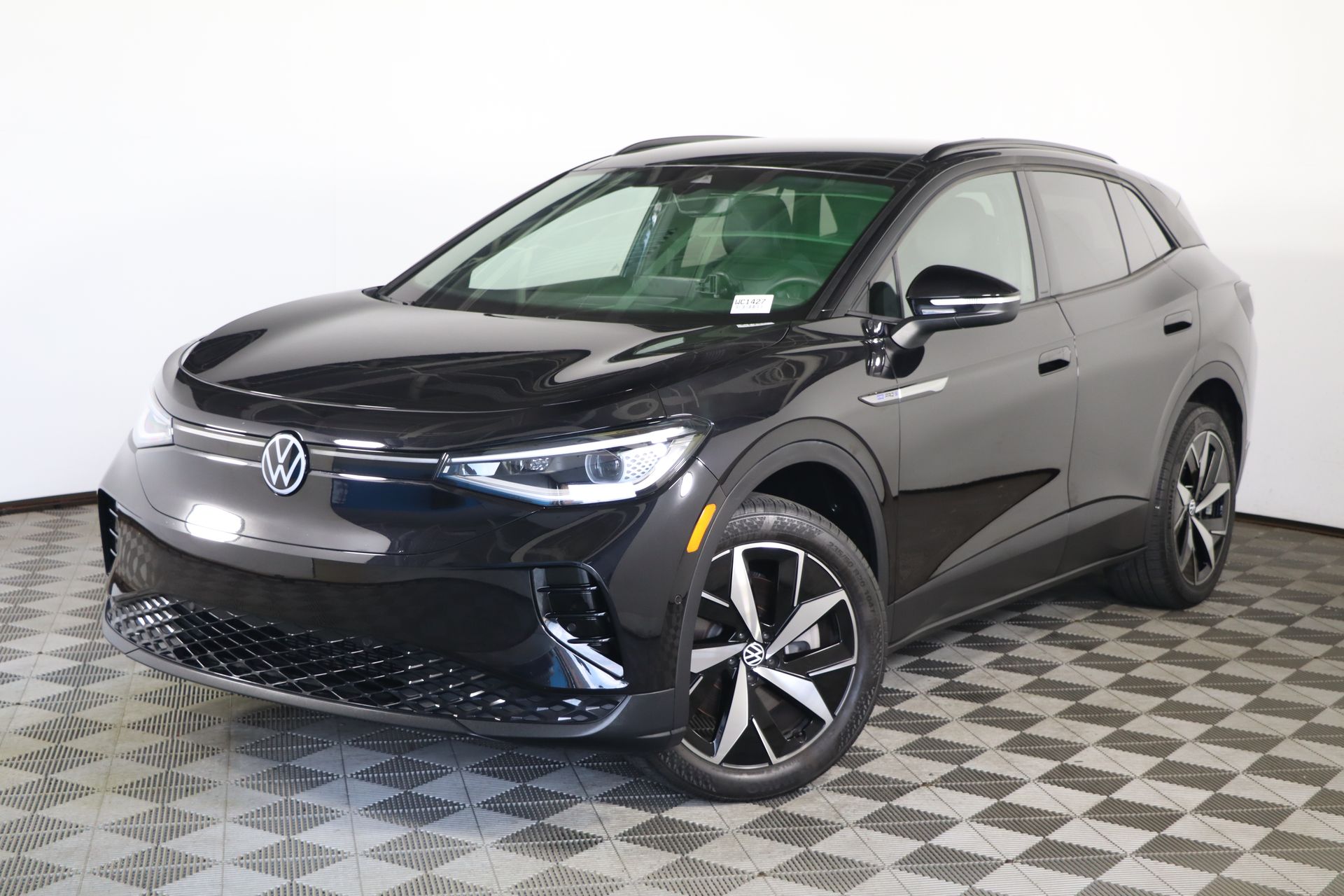 Vehicle image 3 of 45