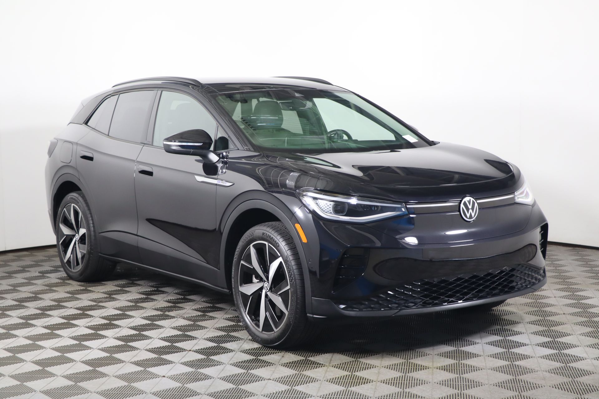 Vehicle image 7 of 45