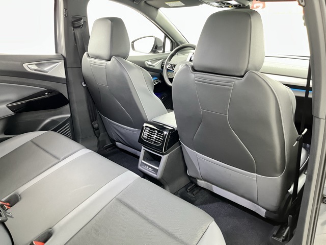 2023 Volkswagen ID.4 S Image 26 of 101
