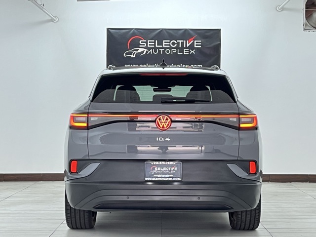 2023 Volkswagen ID.4 S Image 9 of 101