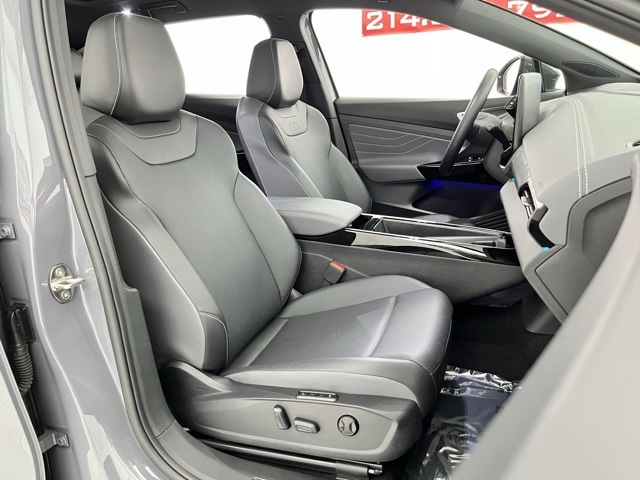 2023 Volkswagen ID.4 S Image 24 of 101