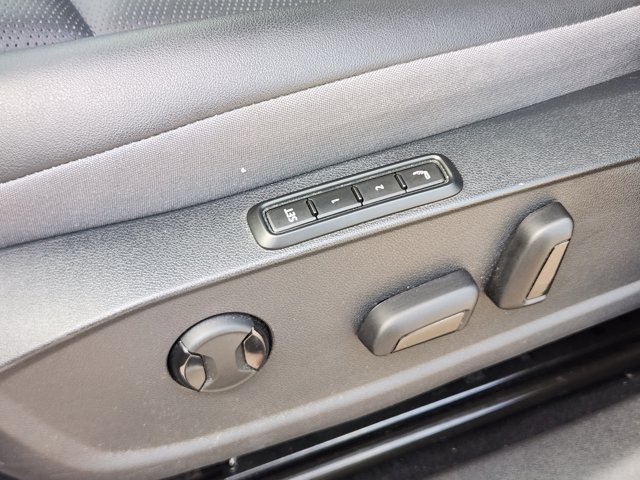 2023 Volkswagen ID.4 S Image 21 of 42