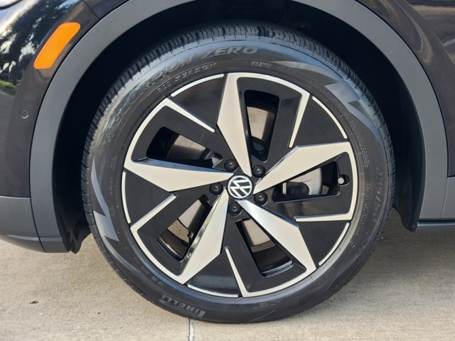 2023 Volkswagen ID.4 S Image 7 of 42