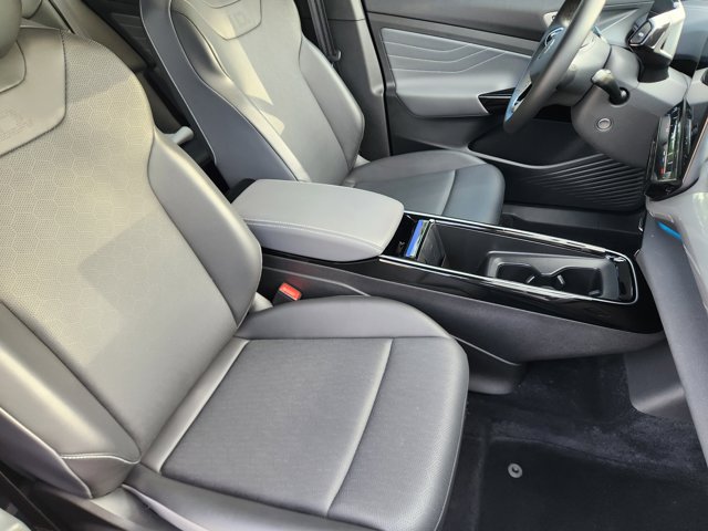 2023 Volkswagen ID.4 S Image 9 of 42