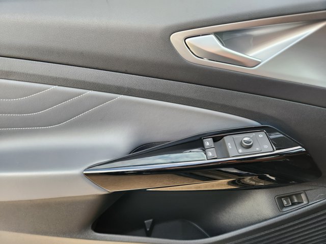2023 Volkswagen ID.4 S Image 20 of 42