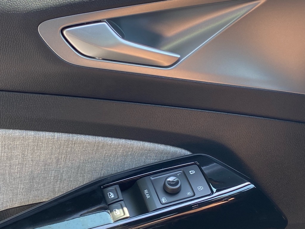 2023 Volkswagen ID.4 Standard Image 14 of 18