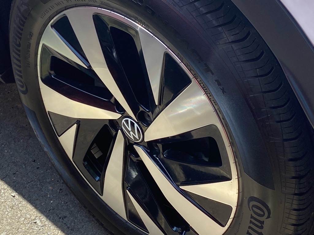 2023 Volkswagen ID.4 Standard Image 3 of 18