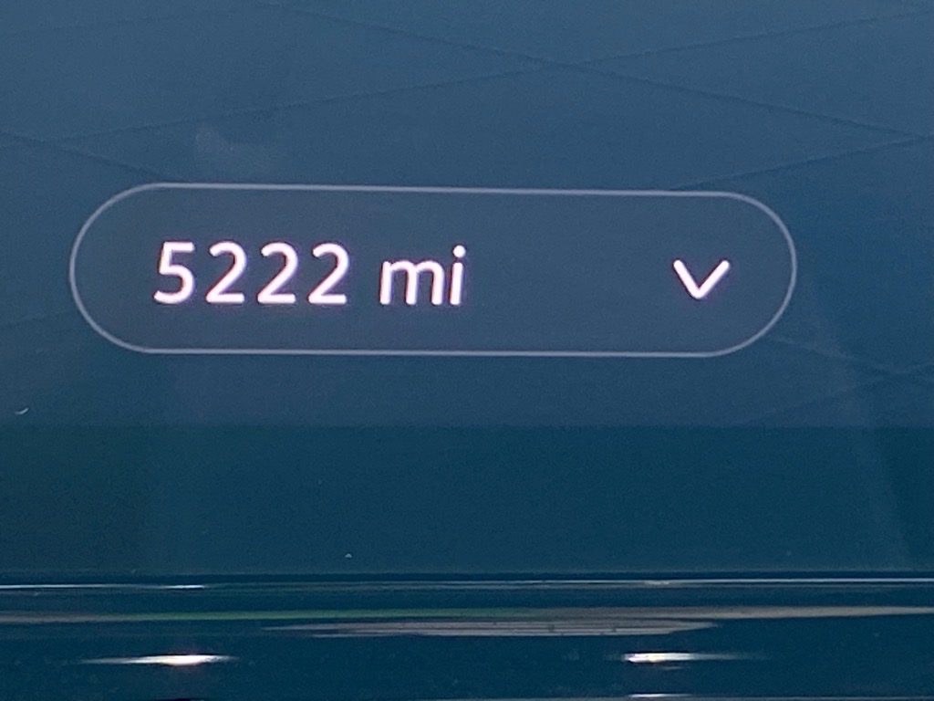 2023 Volkswagen ID.4 Standard Image 8 of 18