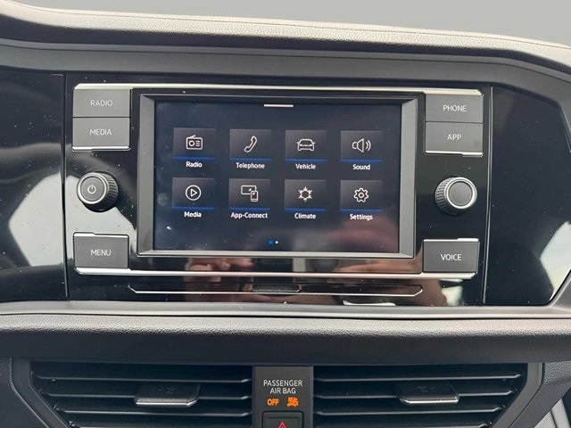 Vehicle image 8 of 18