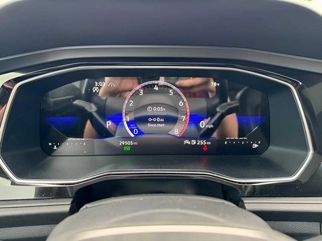 Vehicle image 7 of 18