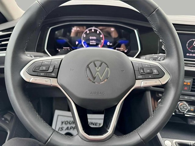 Vehicle image 6 of 18