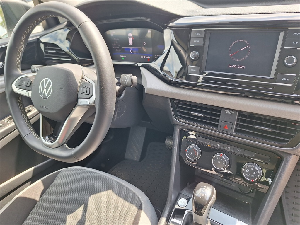 Vehicle image 28 of 29