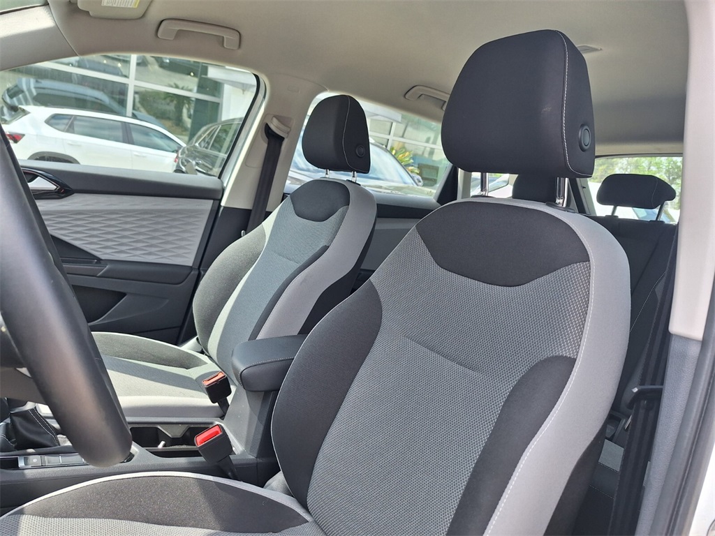 Vehicle image 11 of 29