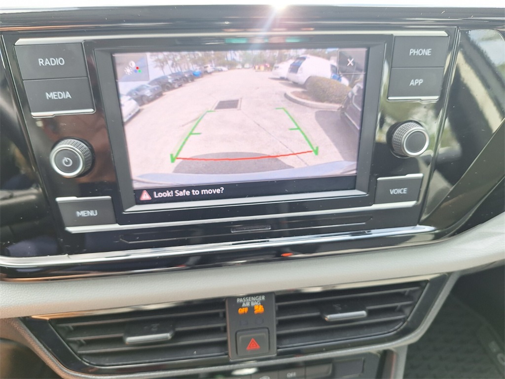 Vehicle image 15 of 29