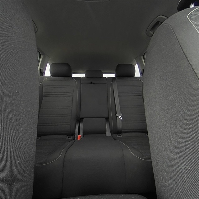 Vehicle image 27 of 28