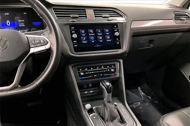 Vehicle image 8 of 37