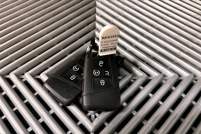Vehicle image 12 of 37