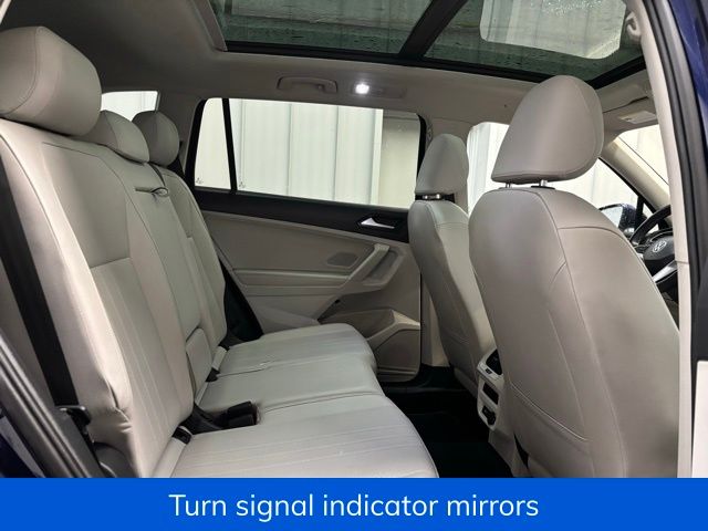 Vehicle image 7 of 25