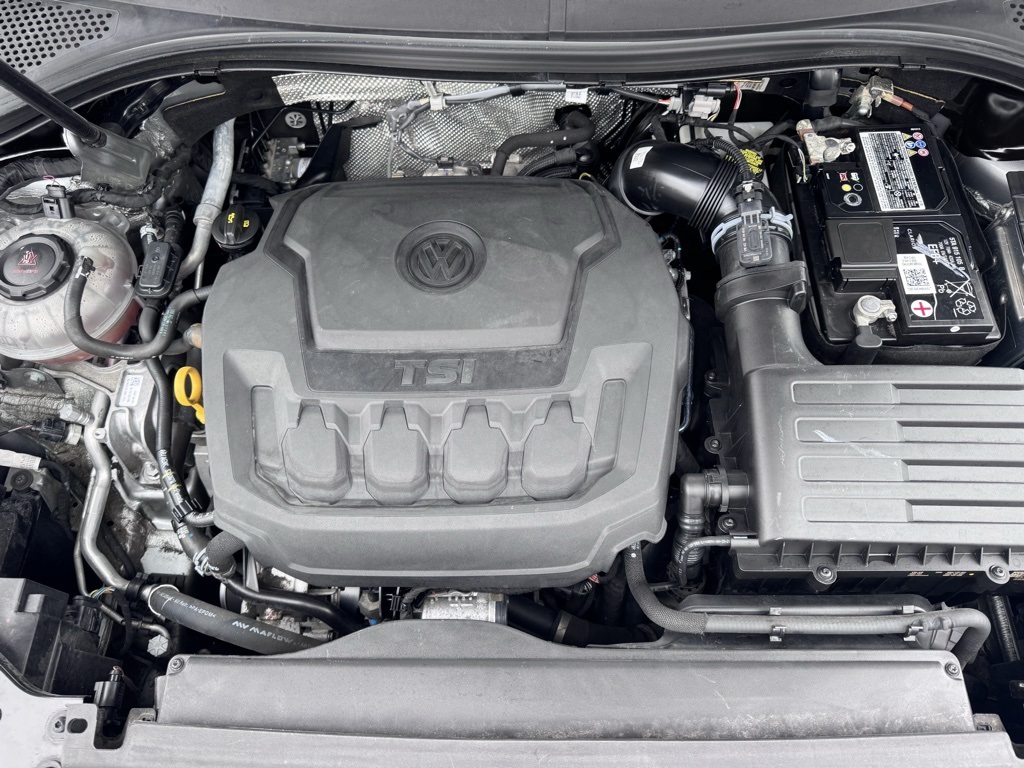 2023 Volkswagen Tiguan SE Image 11 of 42