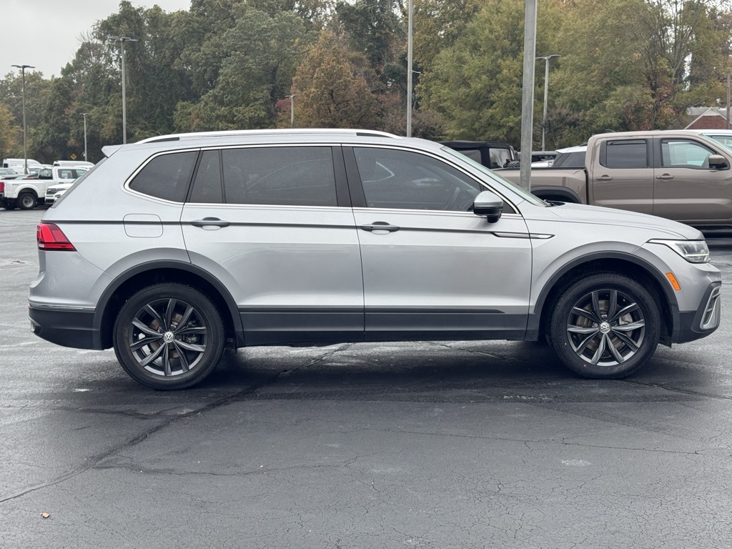 2023 Volkswagen Tiguan SE Image 4 of 42