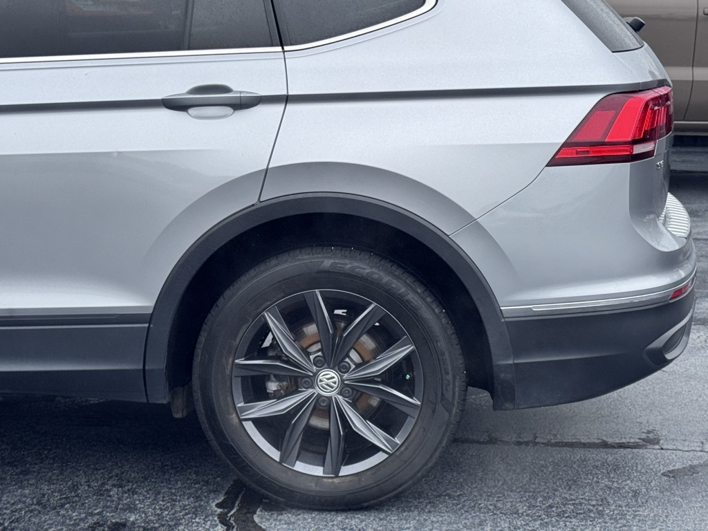 2023 Volkswagen Tiguan SE Image 16 of 42