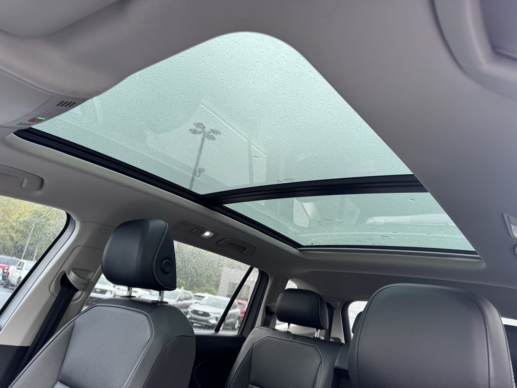 2023 Volkswagen Tiguan SE Image 24 of 42